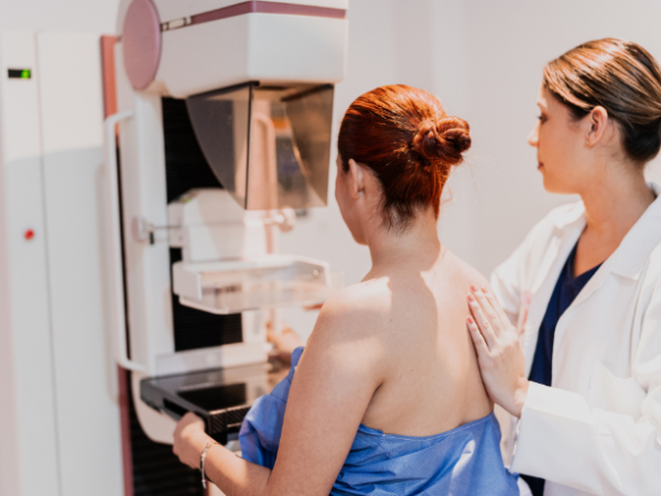 Como a IA está transformando a detecção precoce do câncer, tema analisado por Vinicius Tadeu Sattin Rodrigues, entre avanços tecnológicos e os limites da automação no diagnóstico.