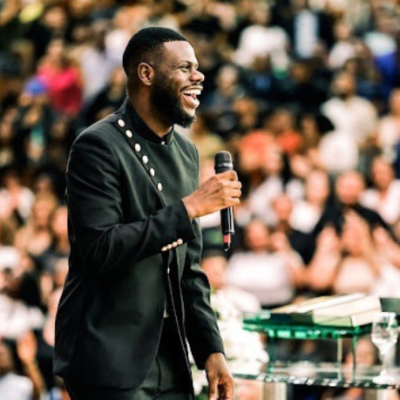 Non Stop traz Samuel Eleotério para emocionar o público baiano com o Pagodão Gospel.
