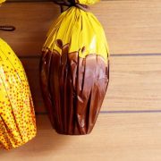 Ovos de Páscoa caros em Salvador: alta de preços impacta consumidores e muda hábitos de compra