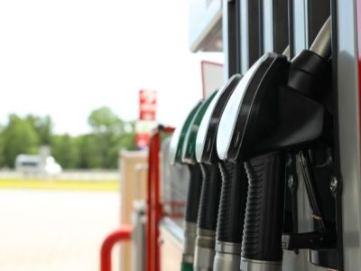 Política de preços de combustíveis na Bahia levanta debate sobre transparência e impacto no consumidor